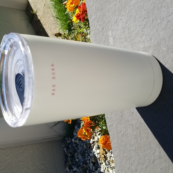 Rae Dunn 2019 Merry  Christmas 17oz tumbler good condition - Picture 3 of 6